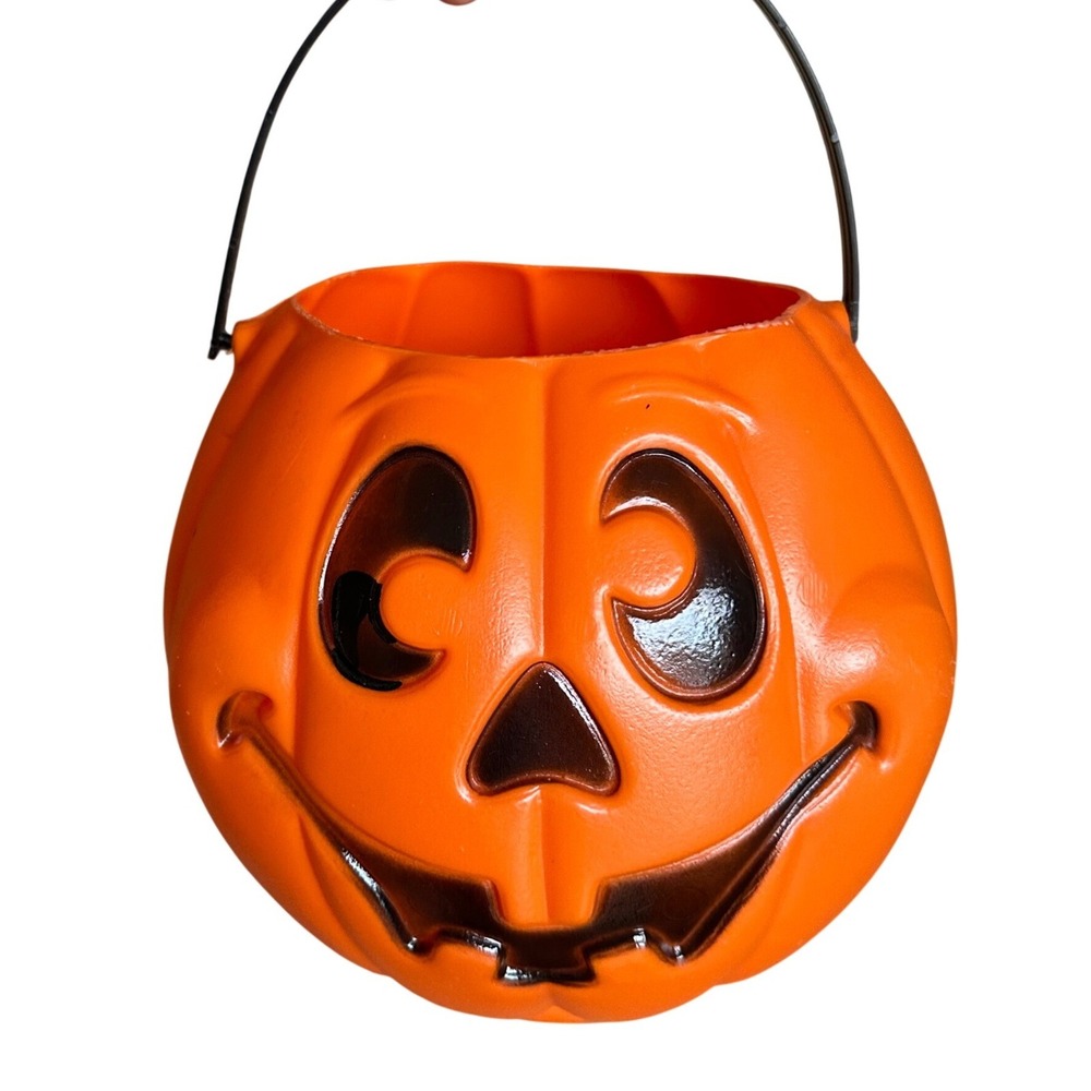Vintage 1997 Grand Venture Pumpkin Jack O Lantern Halloween Candy Bucket 7in